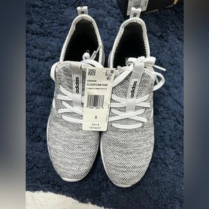 NWT size 8 Adidas Cloudfoam